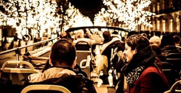 Les illuminations de Noël à Paris en bus