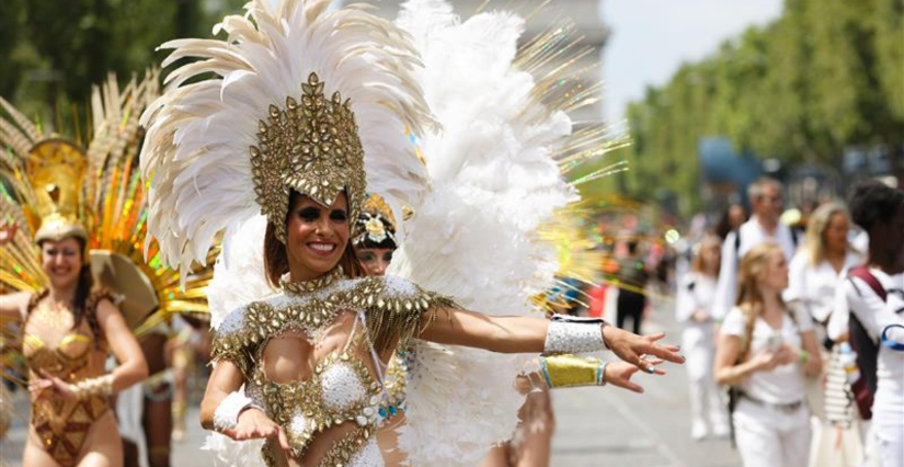 25 ans du "Carnaval Tropical de Paris" : assistez en famille au défilé sur les Champs-Elysées, à Paris 8e