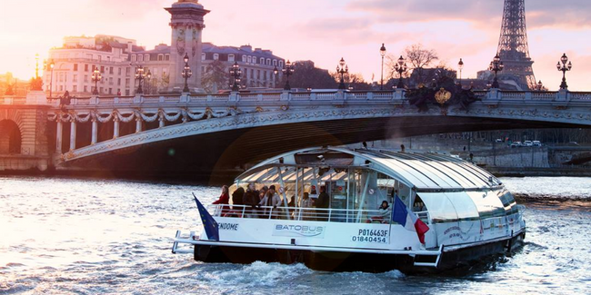 Embarquez en famille et naviguez sur la Seine en Batobus