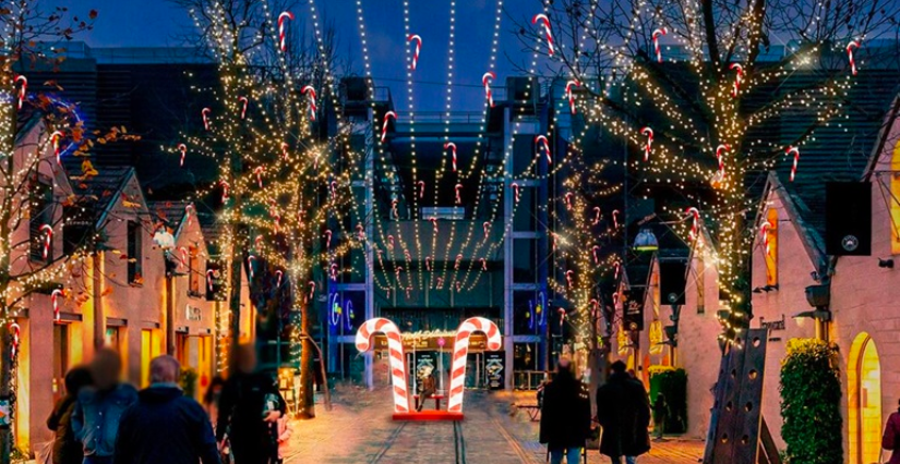 Illuminations et spectacles de Noël à Bercy Village, Paris 12ème.