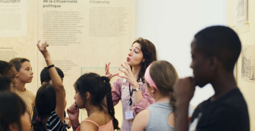 La valise extraordinaire, visite guidée en famille, Palais de la Porte Dorée, Paris