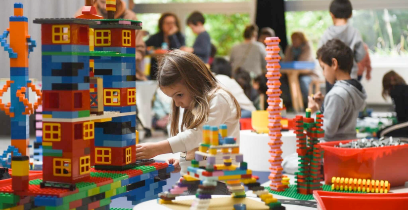 Activité gratuite "Table et mur LEGO® !" pour les enfants dès 3 ans, à Little Villette - Paris 19e