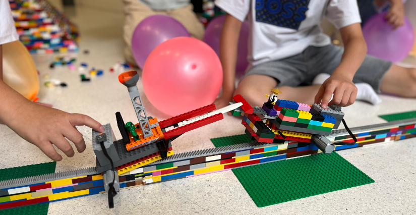 Atelier LEGO®, un anniversaire créatif à domicile avec Play-well