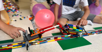 Atelier LEGO®, un anniversaire créatif à domicile avec Play-well